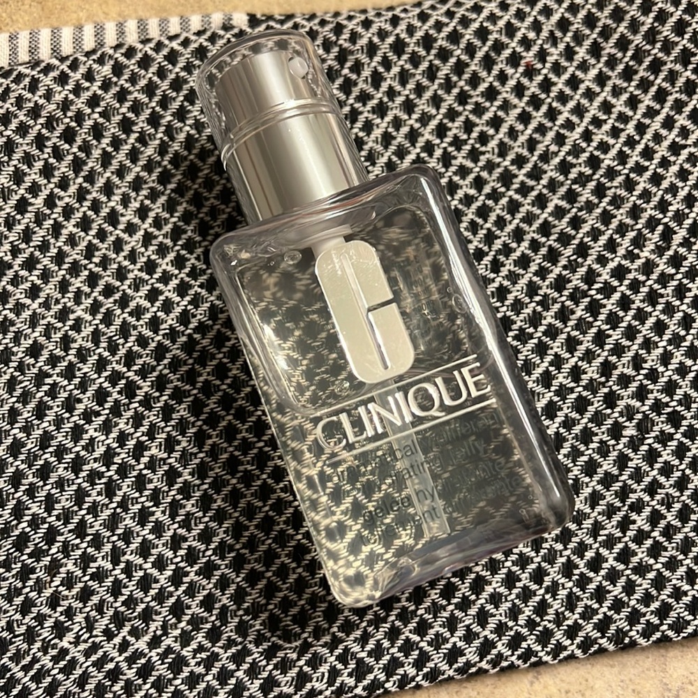 🧖‍♀️CLINIQUE Dramatically Different Hydrating Jelly Full Size 4.2 oz Like New